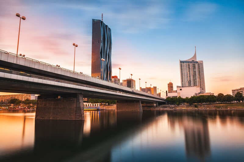  dodatkowa pensja pracownicza w austrii